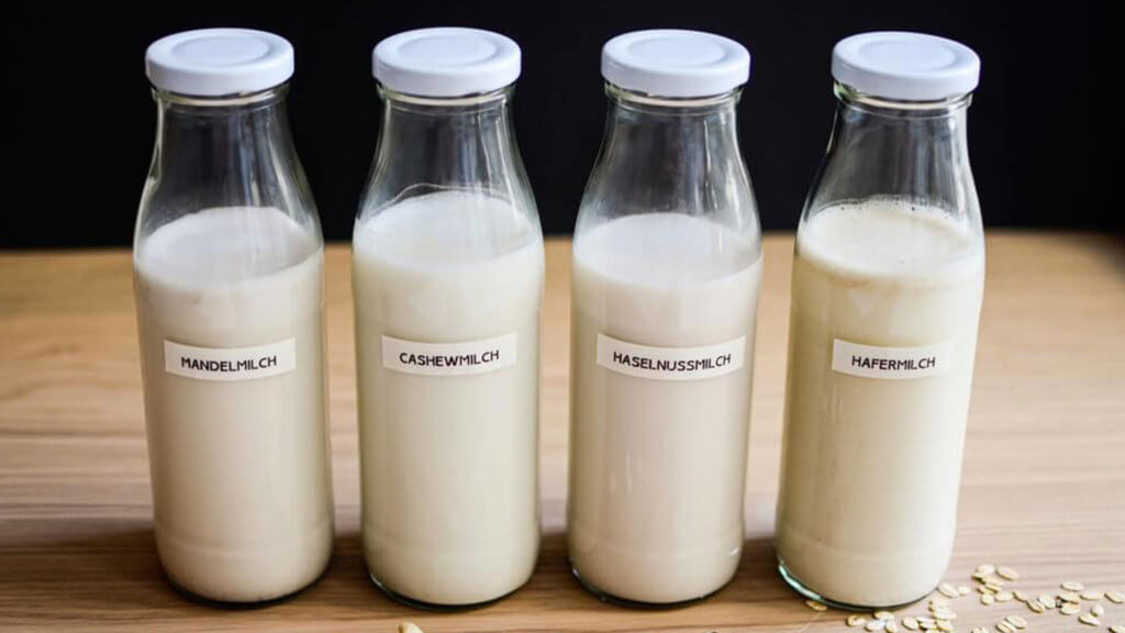 Overnight Porridge - utilisez le bon liquide, le lait d'amande, le lait de cajou, le lait de noisette, le lait d'avoine