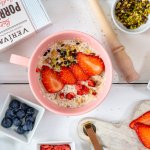 Veganes Porridge ohne Zuckerzusatz aus der Mikrowelle