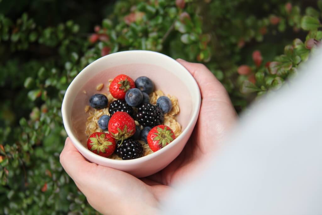 Le porridge comme petit-déjeuner estival